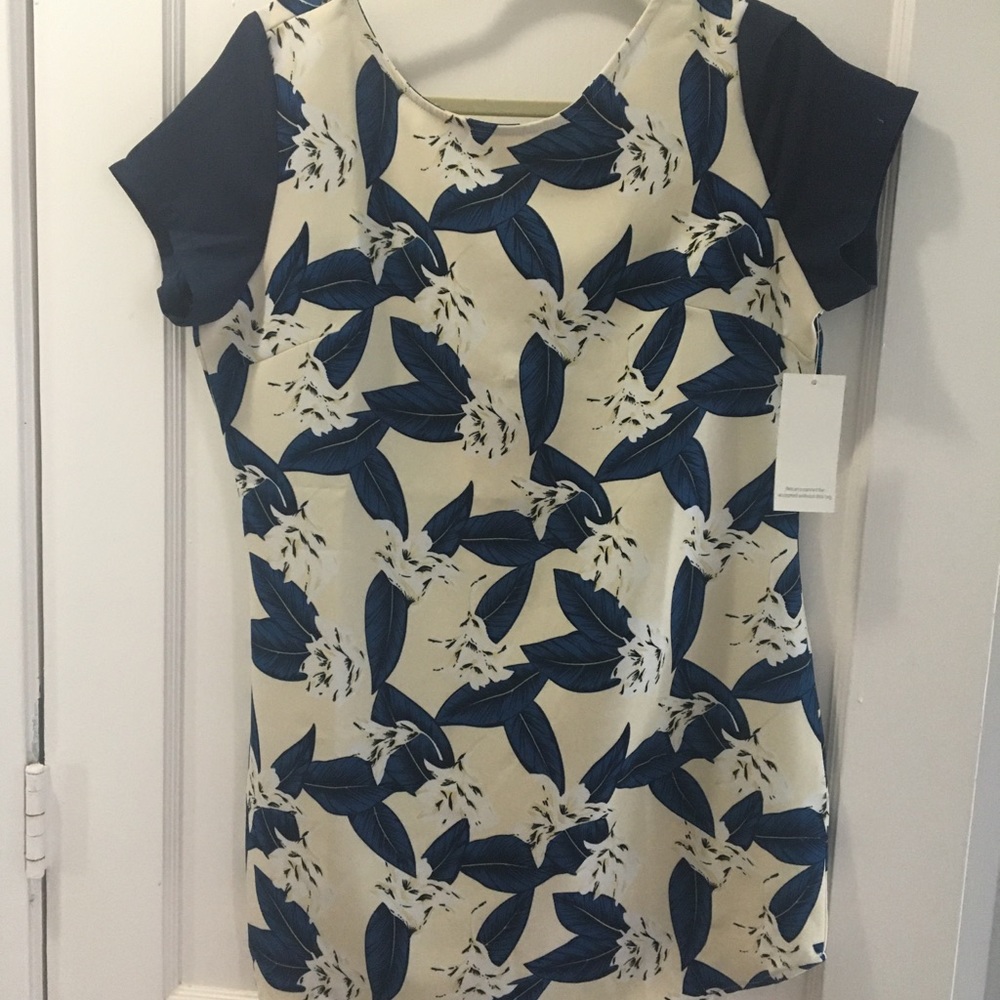 Floral mini dress. New with tags, large. Tobi.